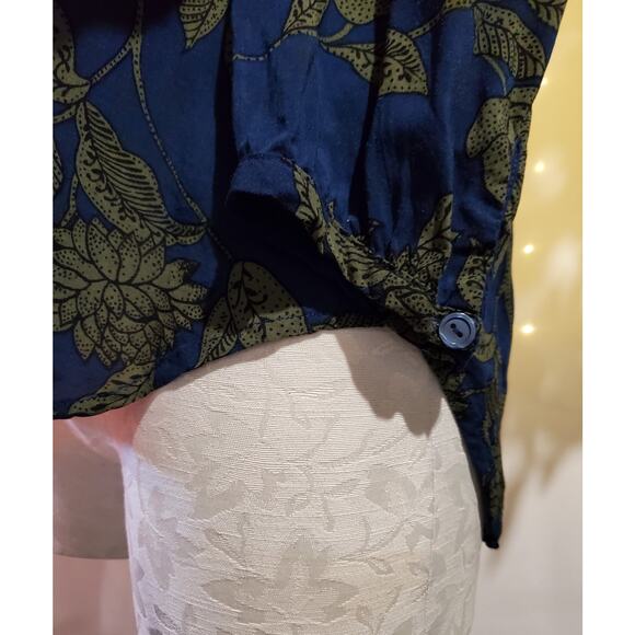 a.n.a. Floral Peasant Keyhole Tie Neck Hi-Low Blue/Green Blouse Women's Size M - Picture 6 of 9